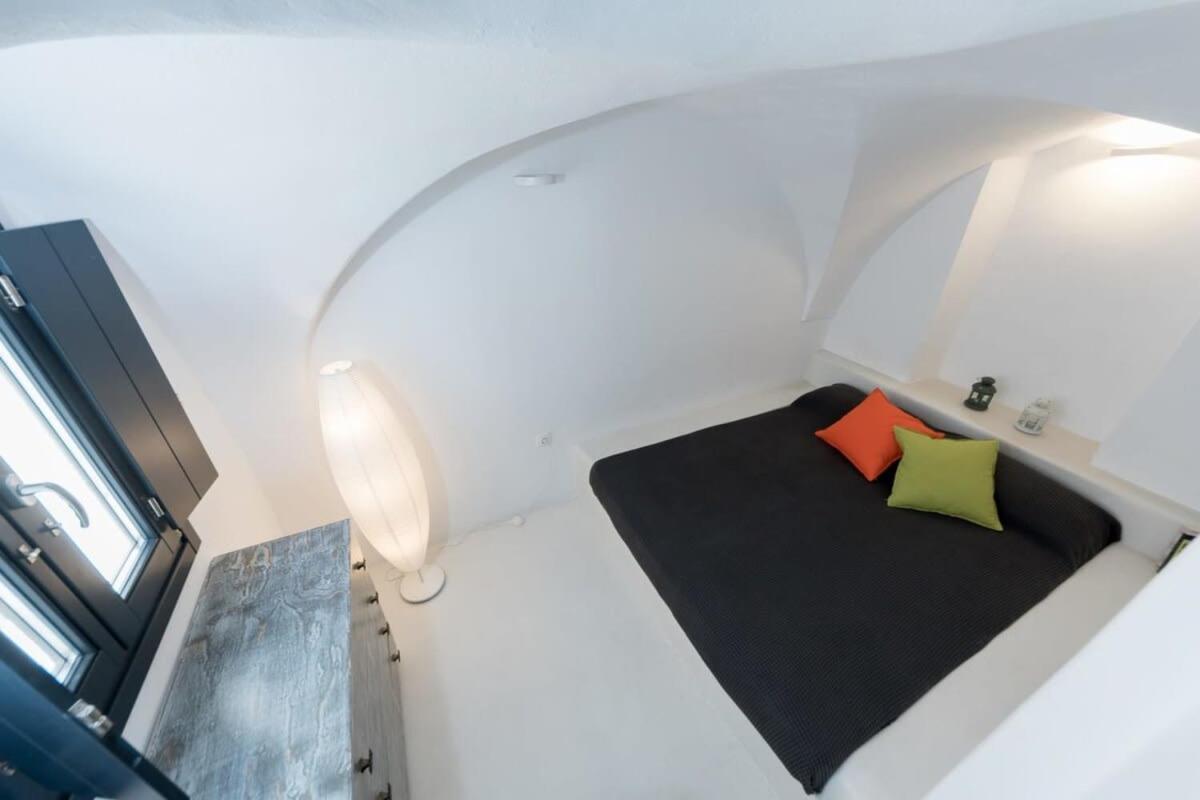 The Luna Suite With Jacuzzi Emporio  Экстерьер фото