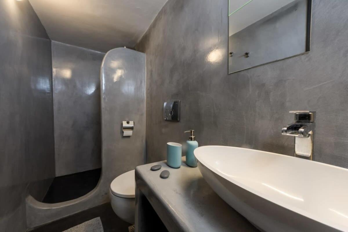 The Luna Suite With Jacuzzi Emporio  Экстерьер фото